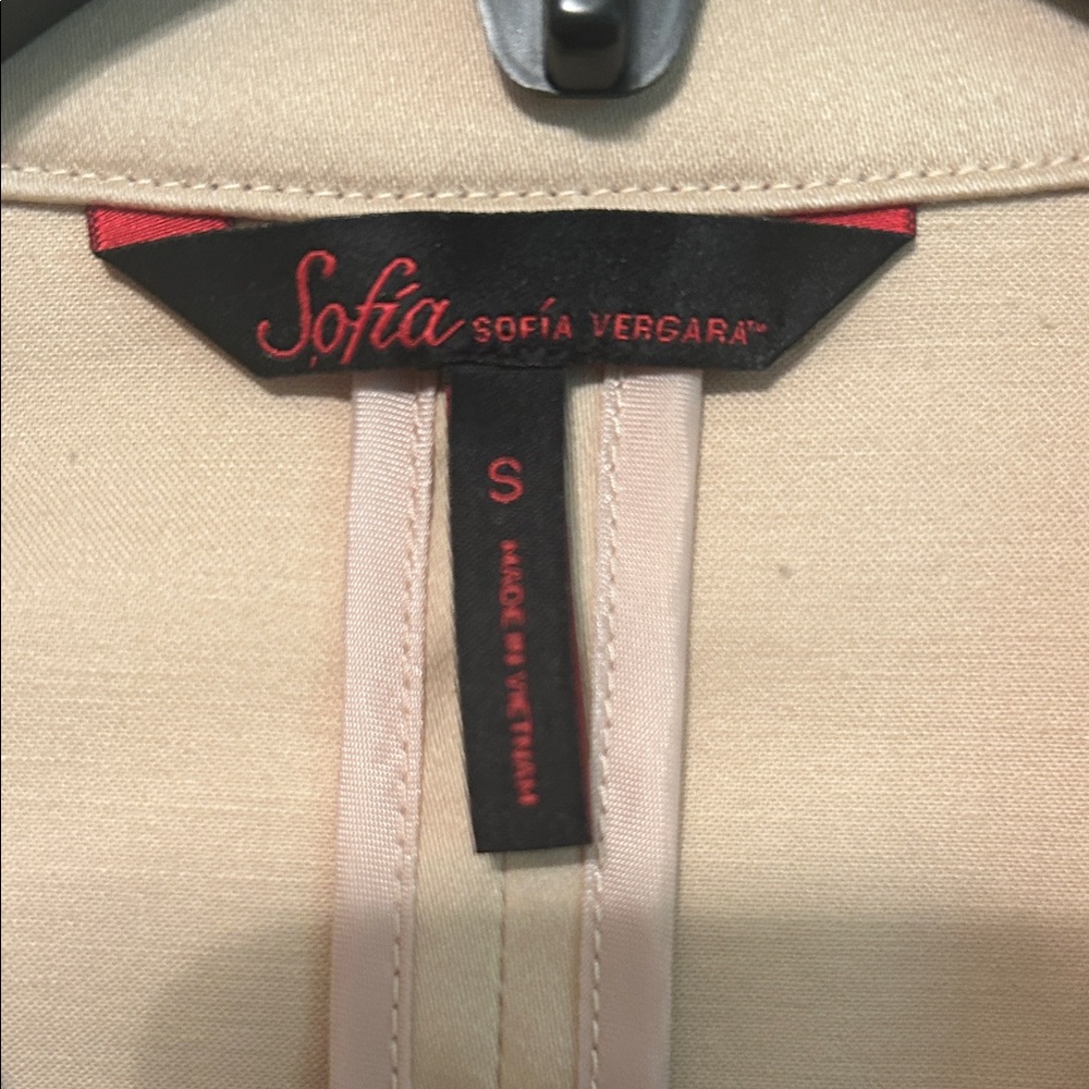 Sofia by Sofia Vergara Light Sand Blazer NWT - image 2